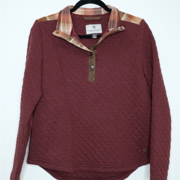 Legendary Whitetails Women's Quilted Maroon Sweatshirt - Picture 1 of 5